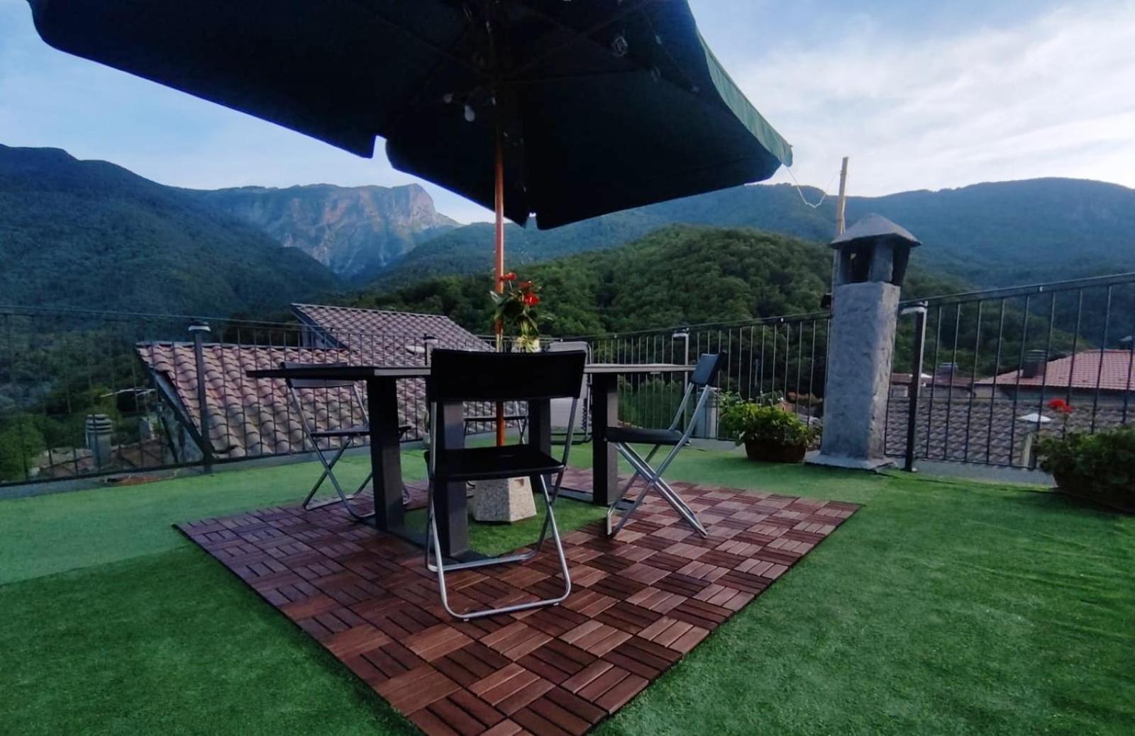 Casa Vacanze Al Colletto - Con Terrazza Panoramica In Centro Storico Vagli di Sotto Eksteriør bilde